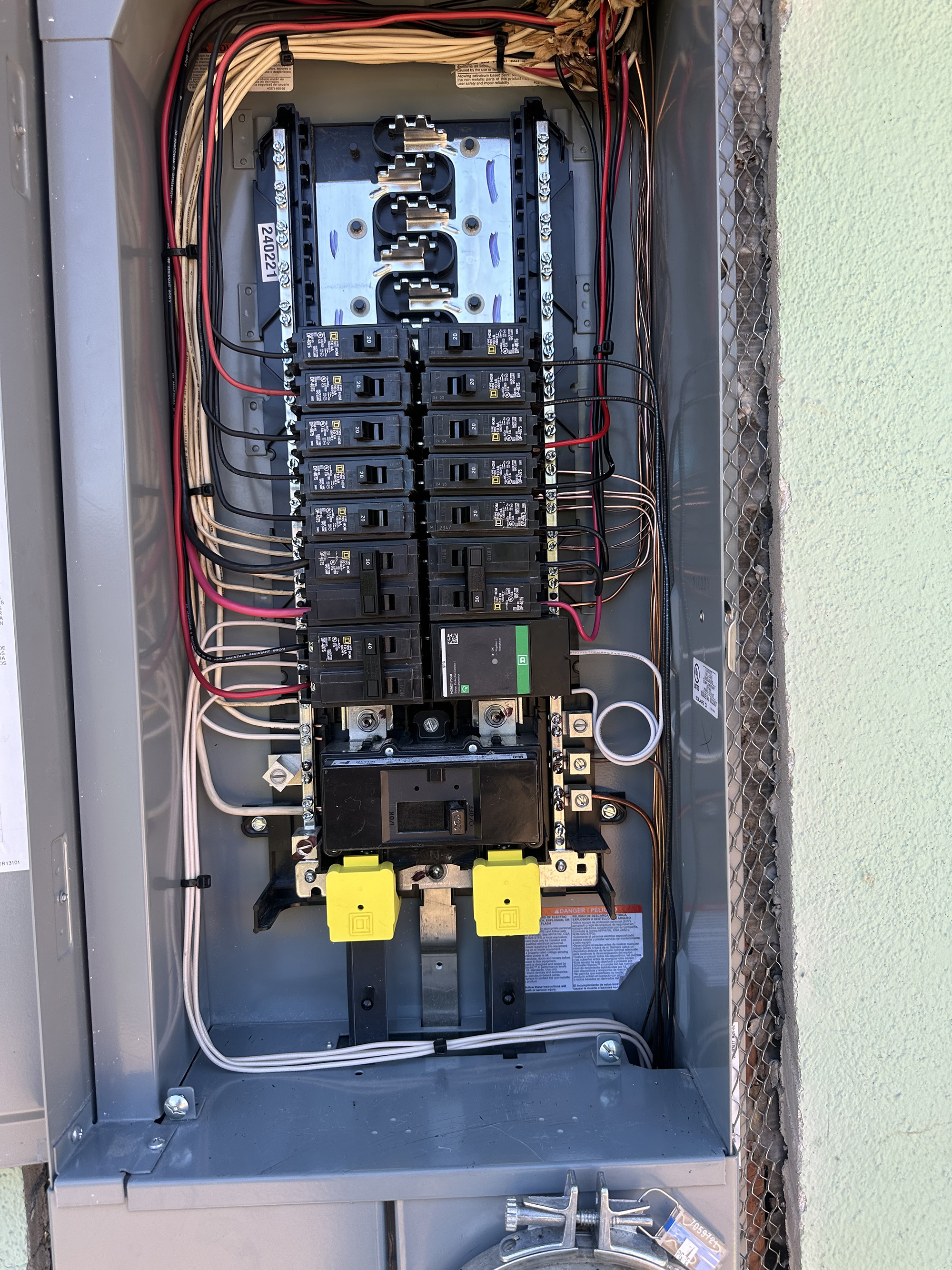 Square-D residential electrical panel upgrade circuit breakers Santa Maria CA 93455 MAG Electric licensed electrician